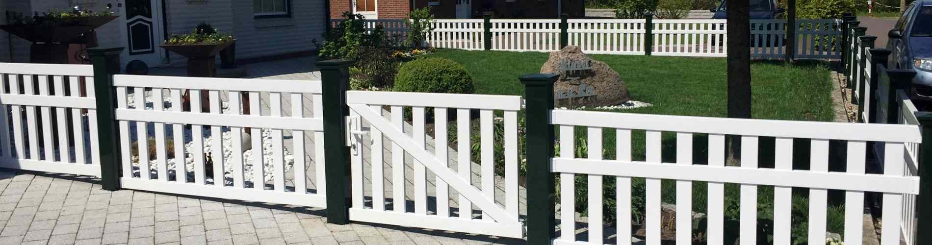 Gartenzaun mit doppelter Brüstungsform