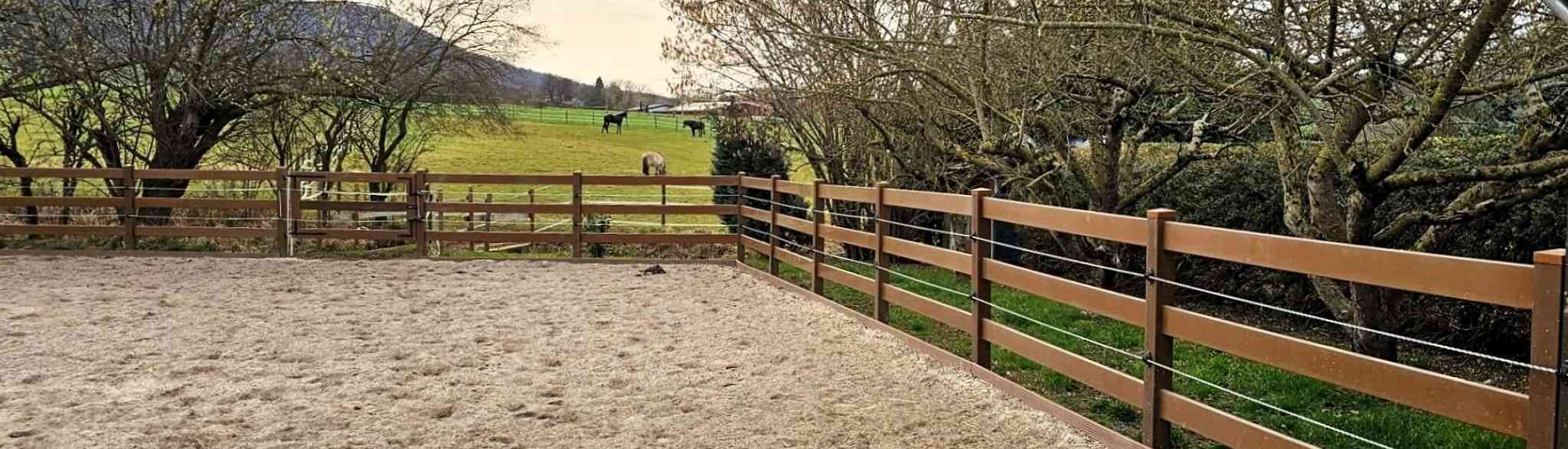 Koppelzaun aus PVC in Baun