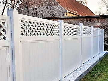 sichtschutzzaun-03 image Kunststoffzaun Preise - Sichtschutzzaun aus PVC